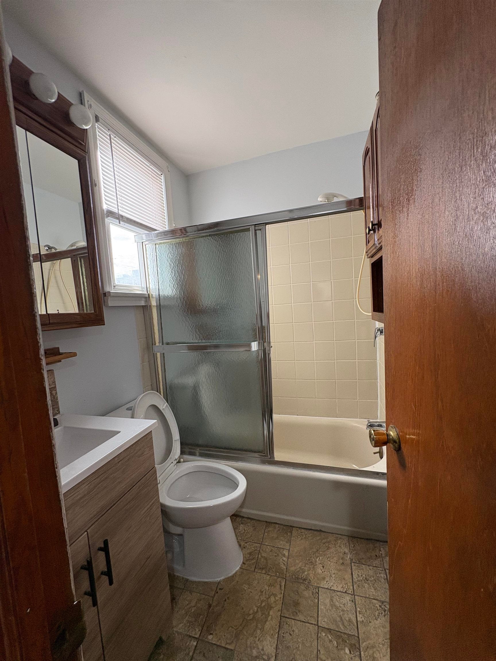 127-129 WEST 3RD ST 1 - Photo 3