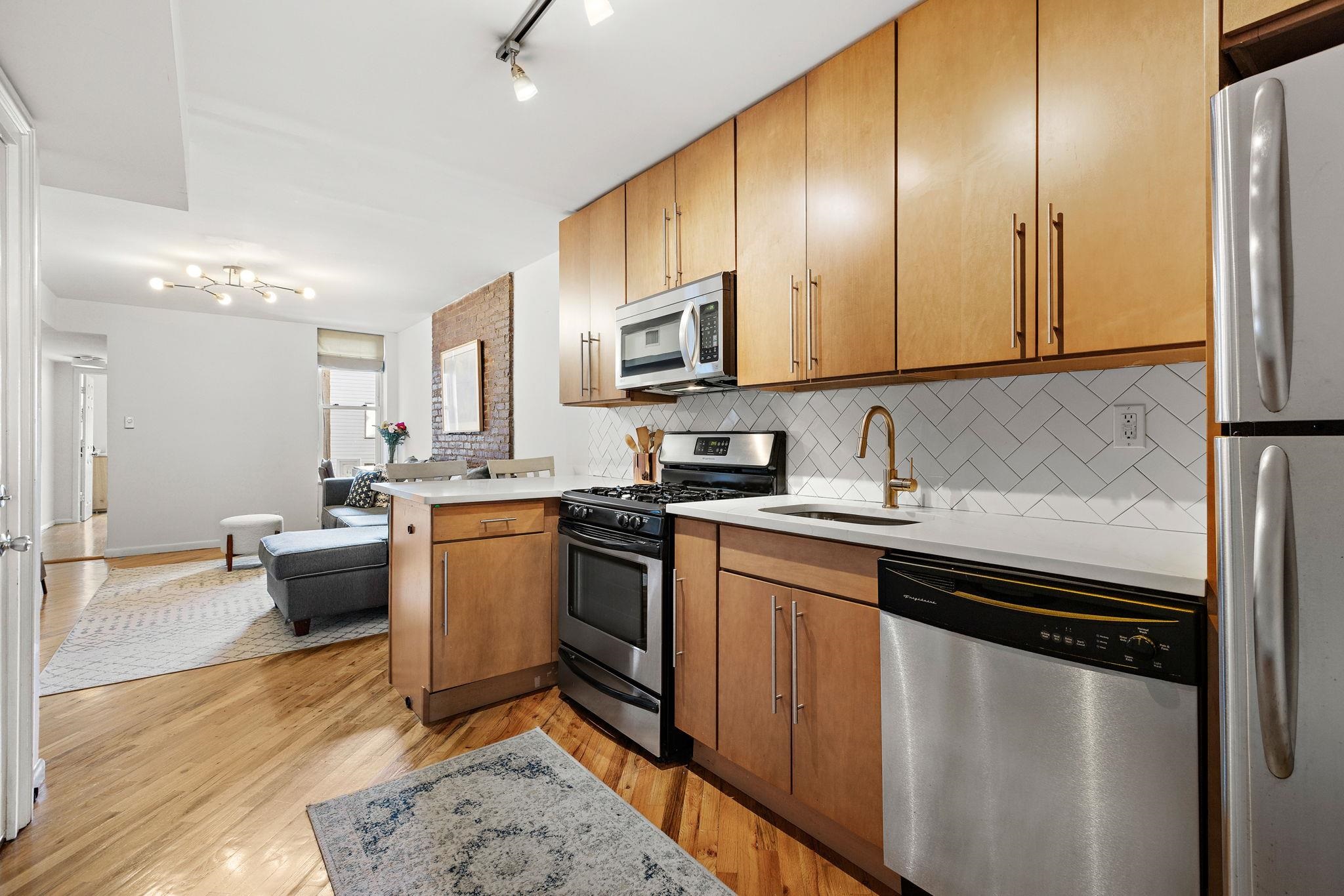118 Clinton St #7, Hoboken, New Jersey image 6