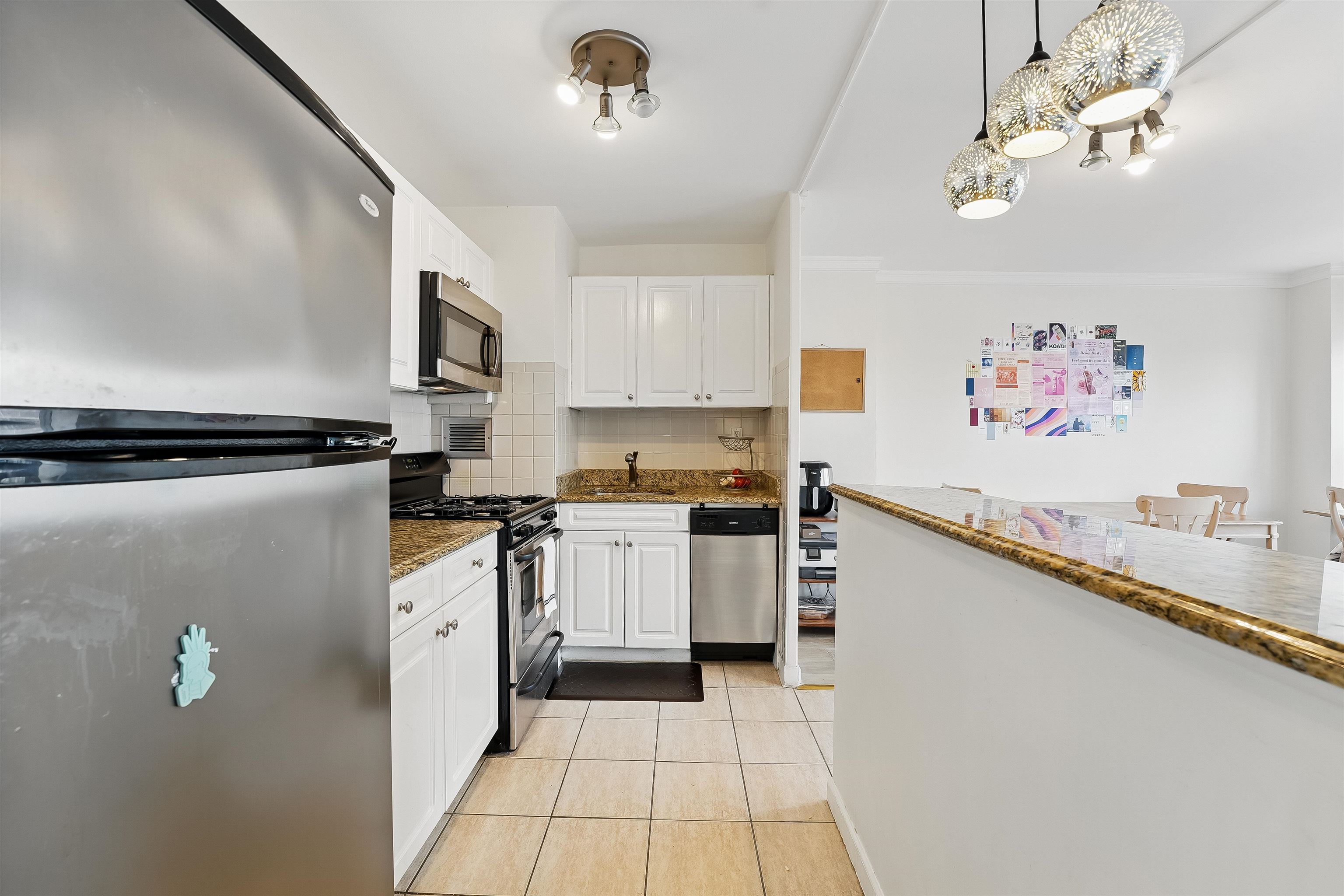 135 Montgomery St #20H, Jersey City, New Jersey image 2