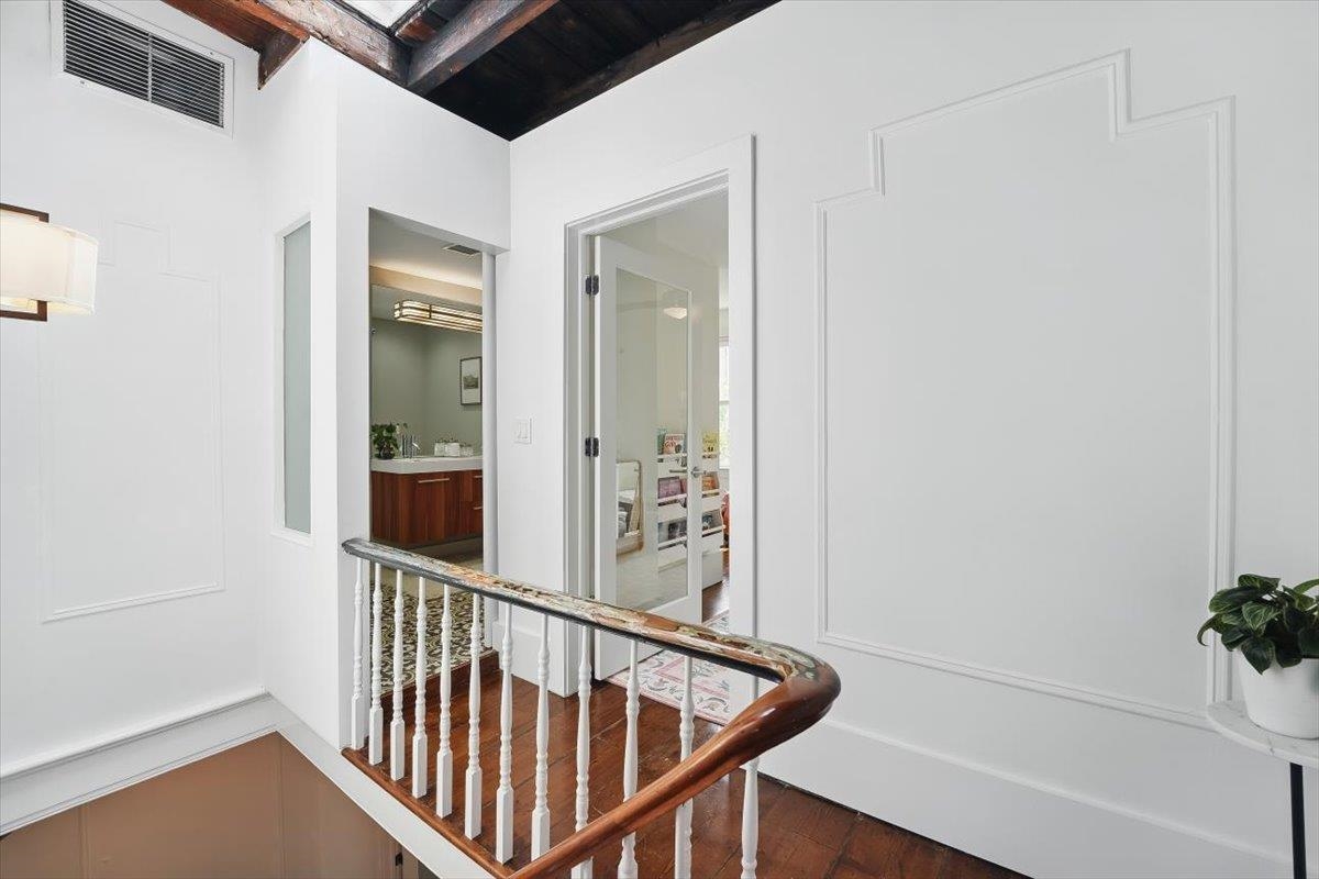 207 7th St, Hoboken, New Jersey image 39