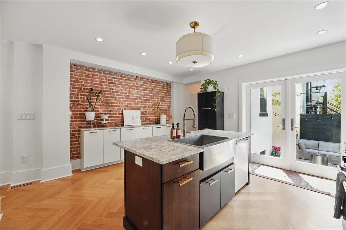 207 7th St, Hoboken, New Jersey image 7