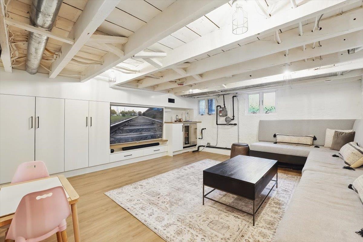 207 7th St, Hoboken, New Jersey image 42