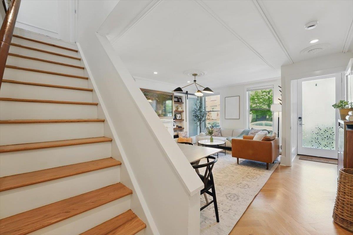 207 7th St, Hoboken, New Jersey image 10