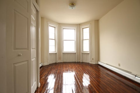 Multifamily For Sale - 17 Bergen Ave<br/> Jersey City, NJ 07305