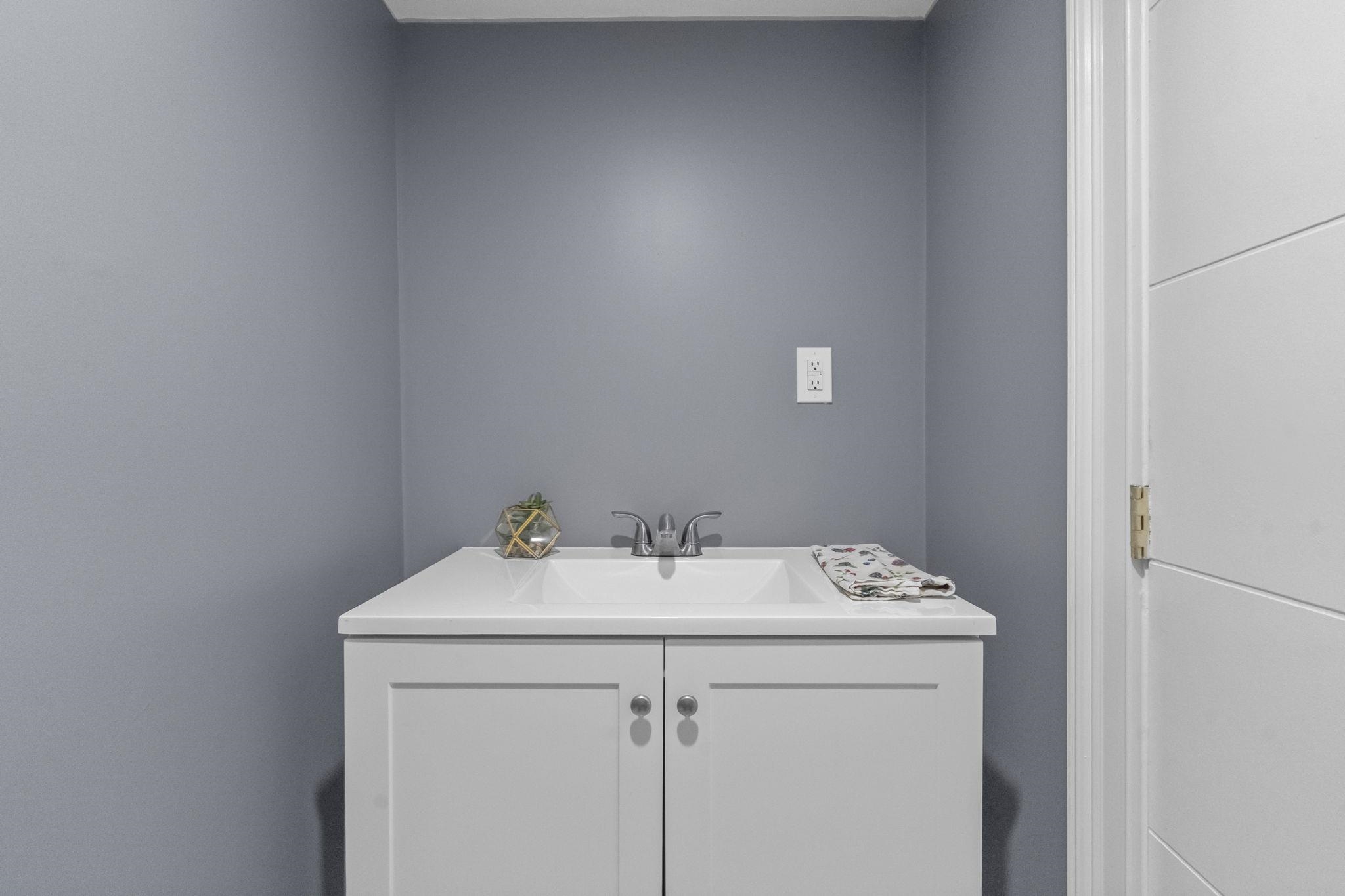 22 Belvidere Ave, Jersey City, New Jersey image 27