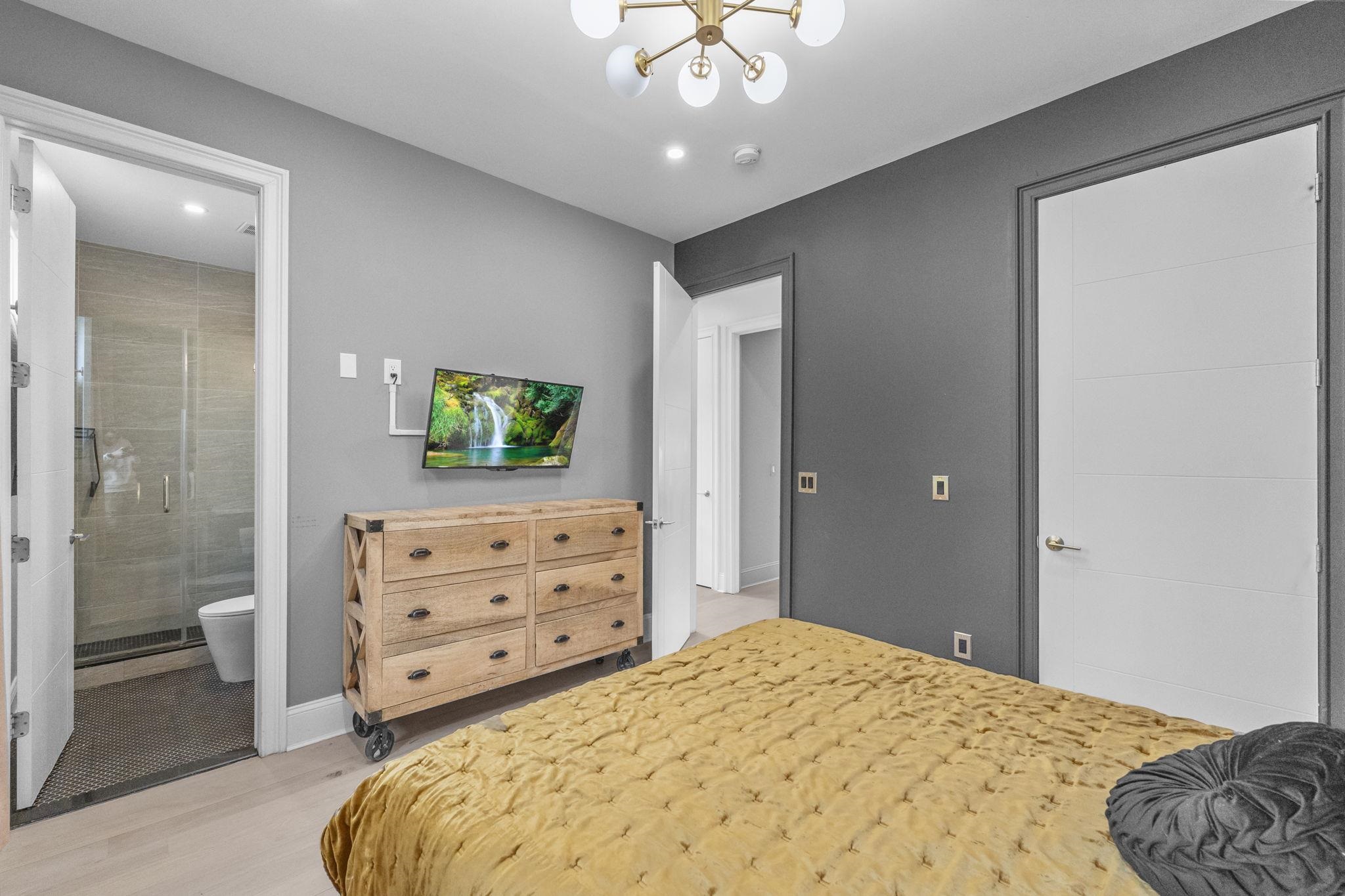 22 Belvidere Ave, Jersey City, New Jersey image 17
