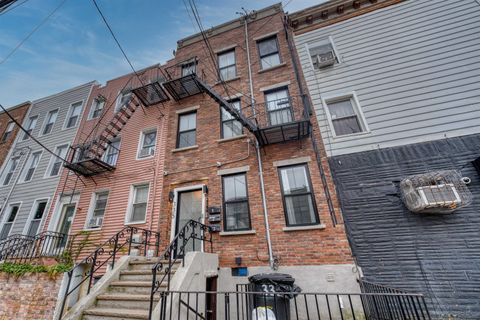 Multifamily For Sale - 335 5th St<br/> Hudson County, Jersey City, NJ 07302