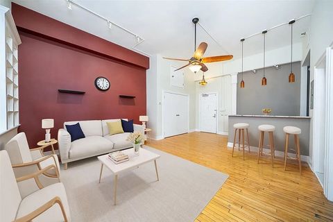 MLS: 250007433
