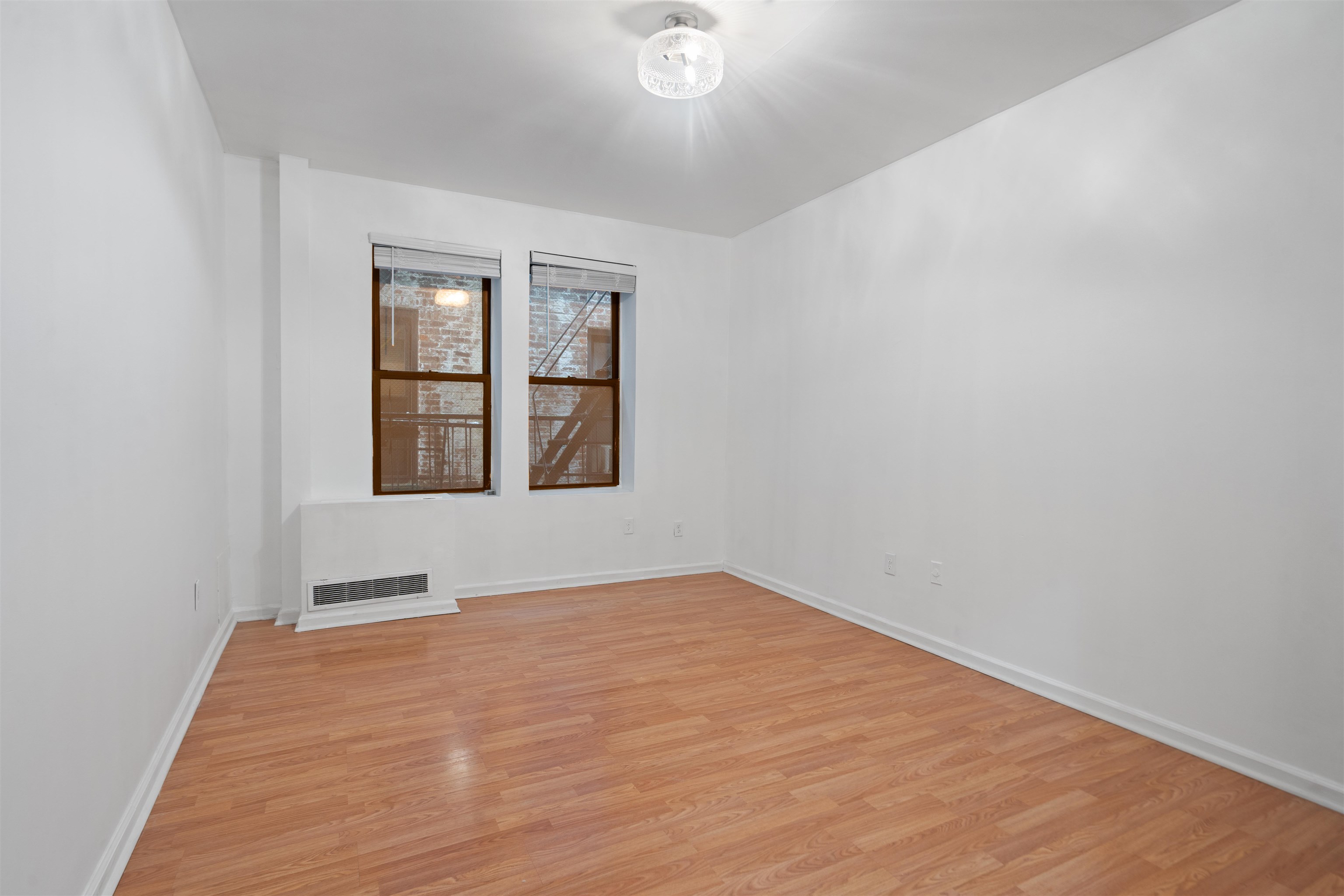 803 Avenue A #3B, Bayonne, New Jersey image 2