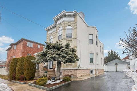 Multifamily For Rent - 239 Desoto Pl #2<br/> Cliffside Park, NJ 07010