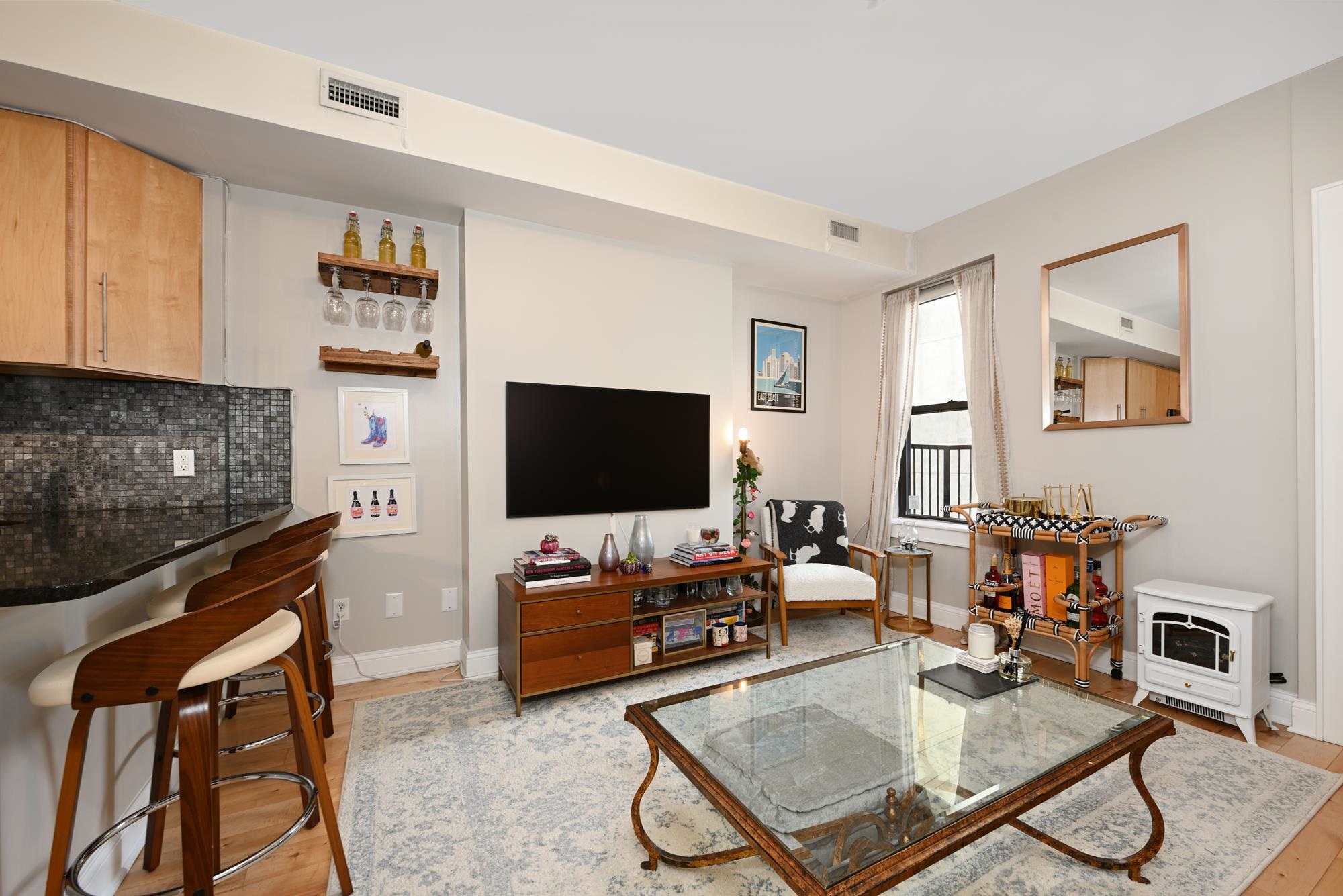 406 Grand St #3, Hoboken, New Jersey image 2