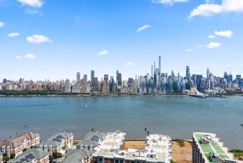 Condo For Rent - 6050 Blvd East #19C<br/> West New York, NJ 07093