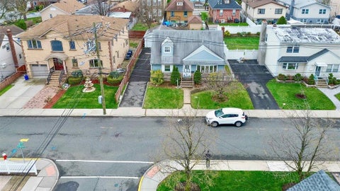Homes For Sale - 133 Franklin St<br/> Secaucus, NJ 07094