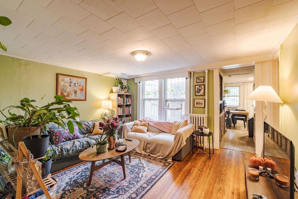 94 HANCOCK AVE
