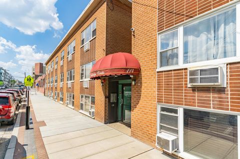 Condo For Sale - 120 32nd St #3P<br/> Union City, NJ 07087