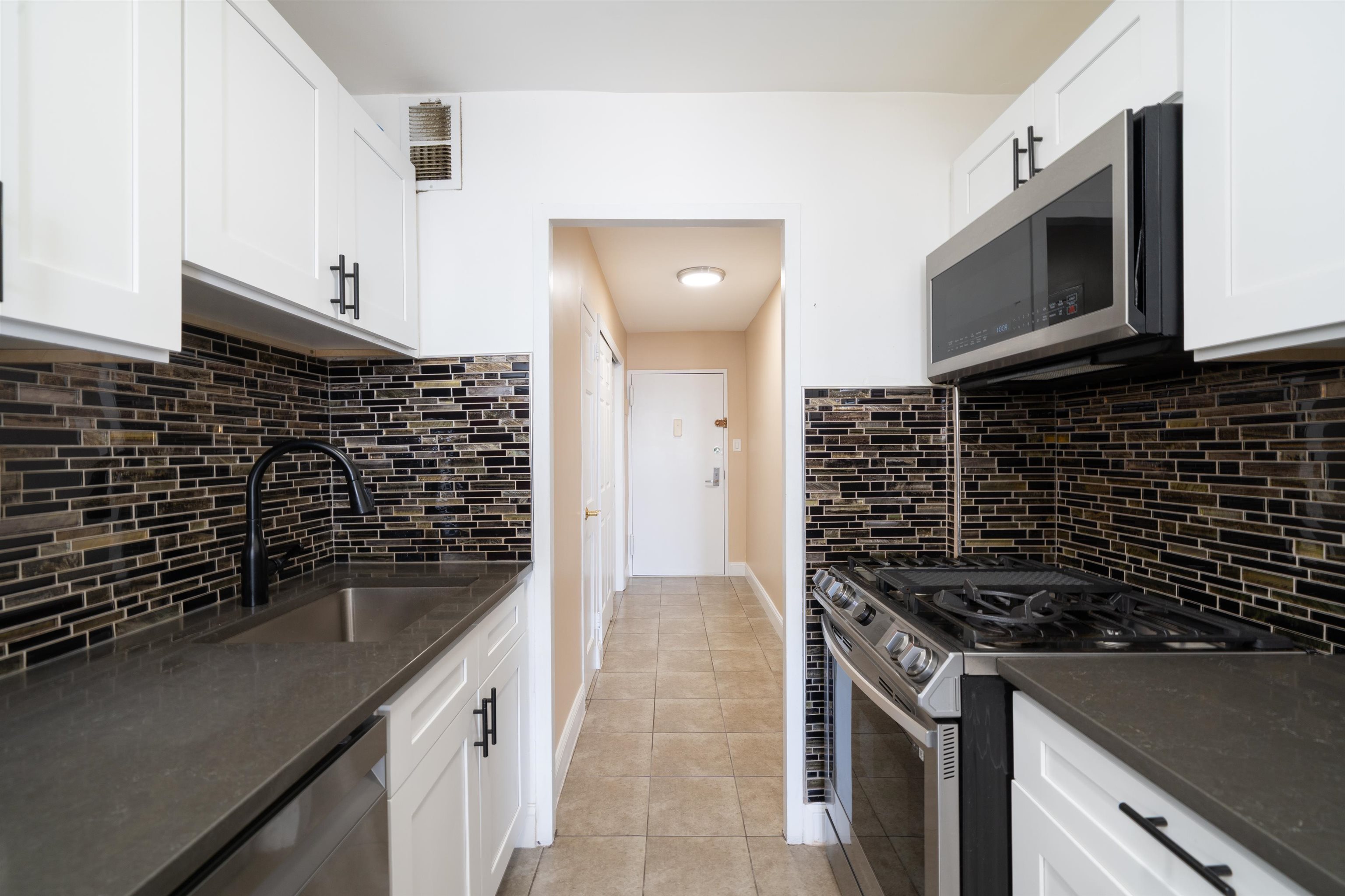 6040 Blvd East #12D, West New York, New Jersey image 8