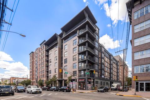 Condo For Sale - 4315 Park Ave #5H<br/> Union City, NJ 07087