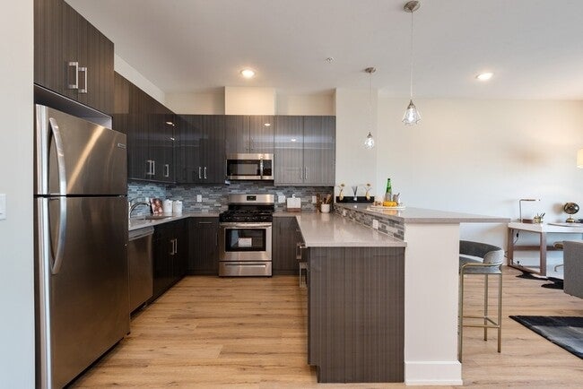 1 FLAGSHIP ST 213 - Photo 2