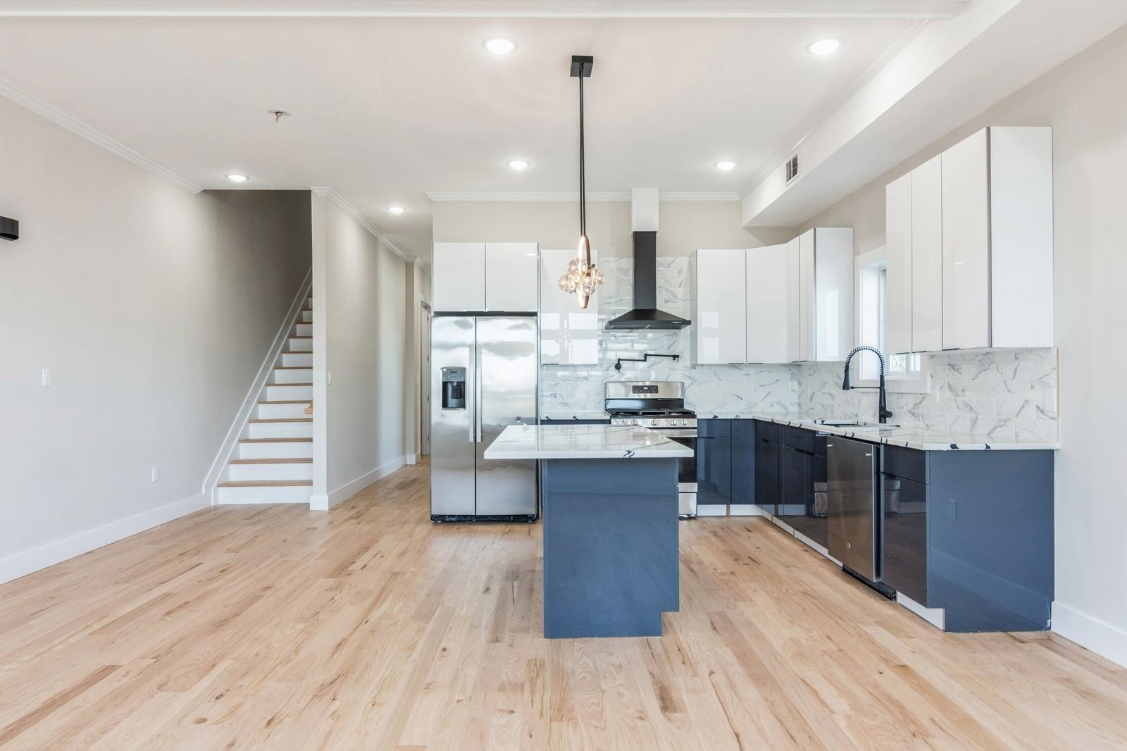 97 Irving St #2, Jersey City, New Jersey image 3