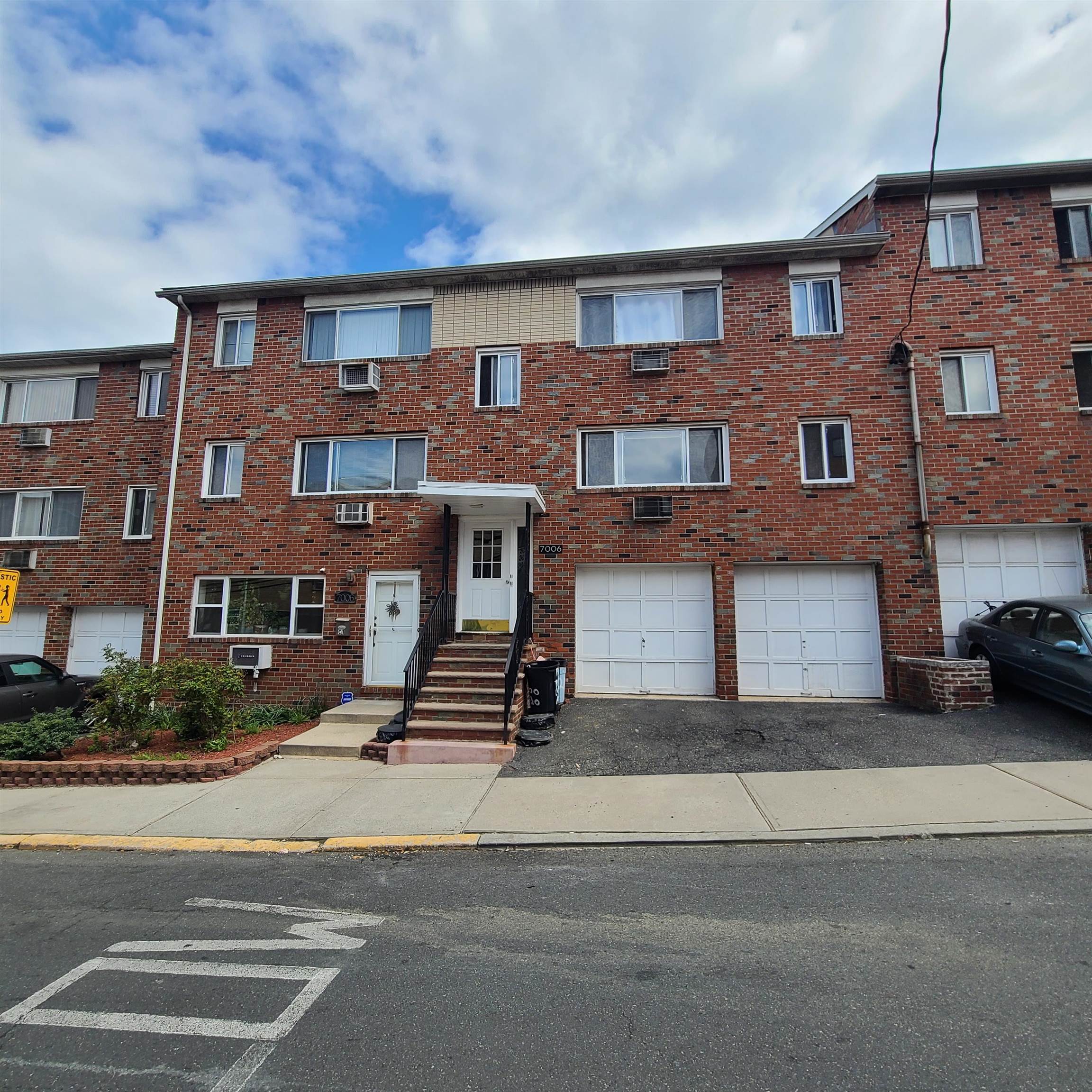 7006 Cottage Ave #2A A.K.A. 106, North Bergen, New Jersey image 1