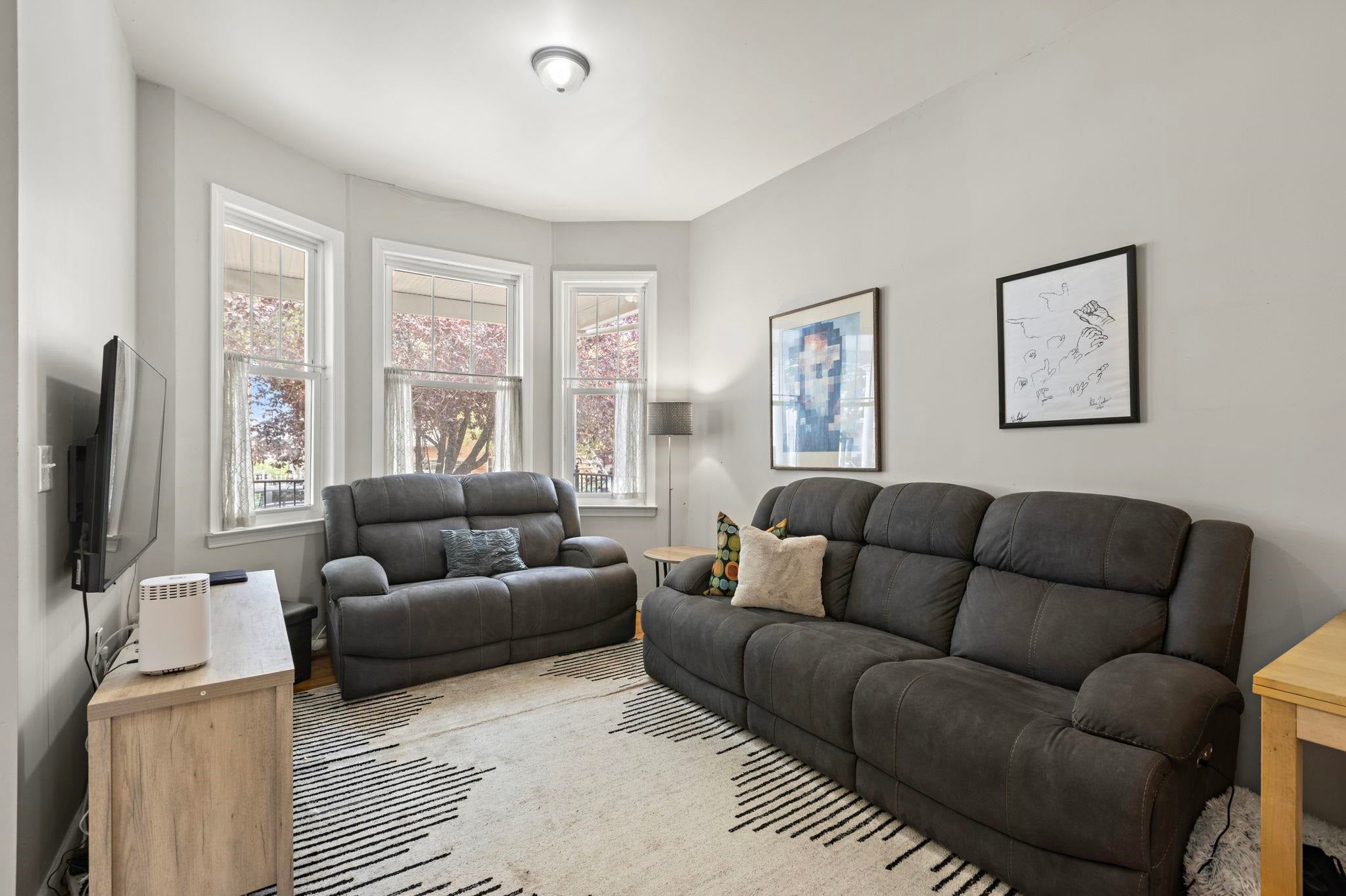349 OGDEN AVE