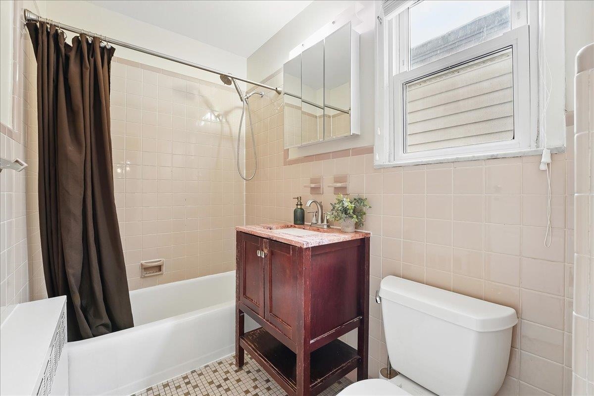 221 Terrace Ave, Jersey City, New Jersey image 16
