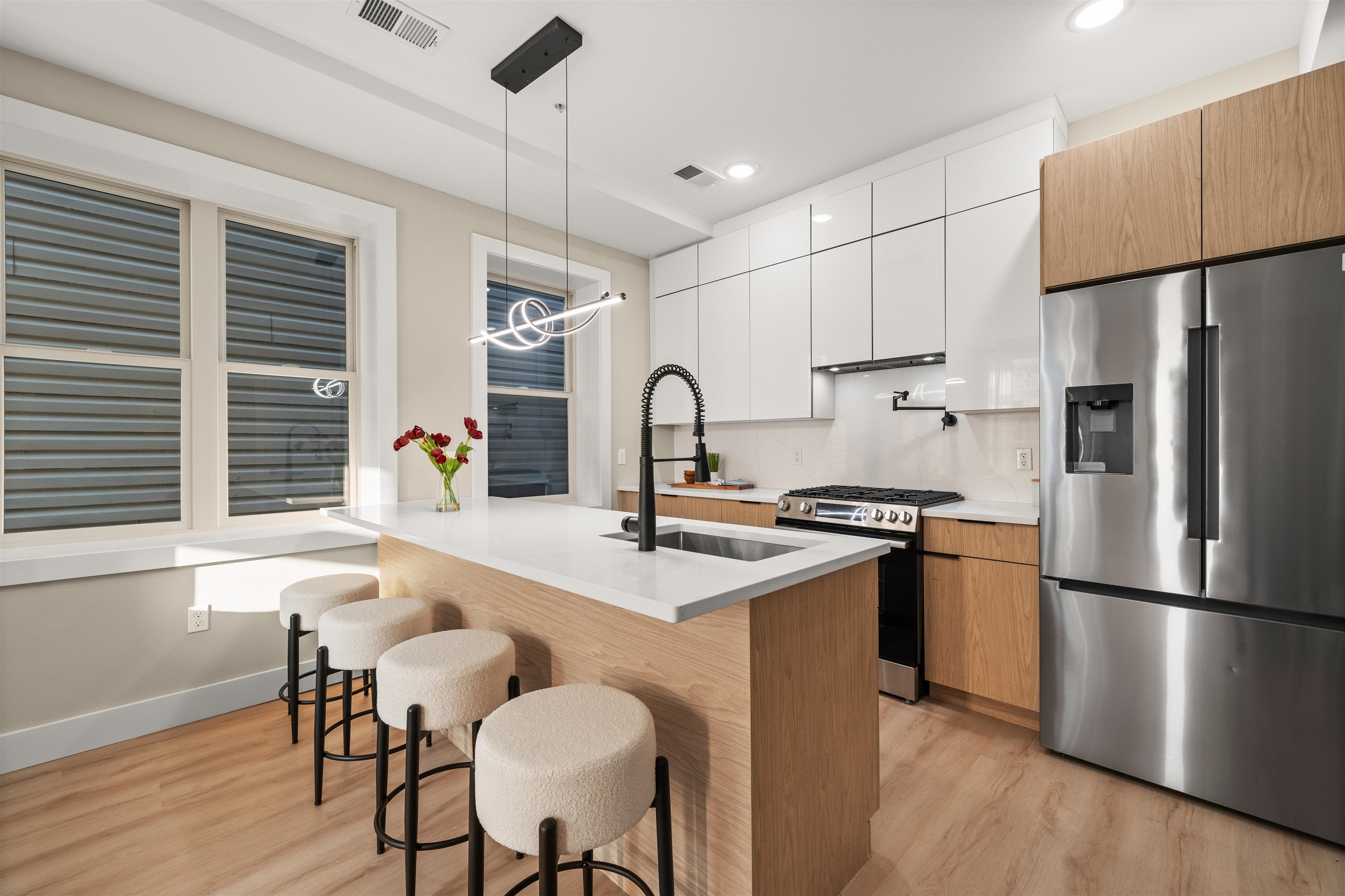 30 CAMBRIDGE AVE 1