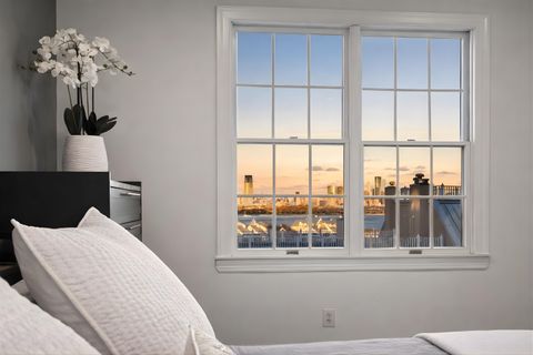 Condo For Sale - 206 Shearwater Ct West #74<br/> Jersey City, NJ 07305