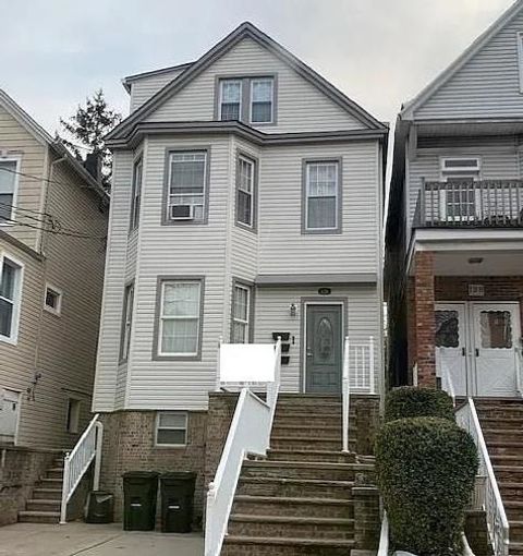 Multifamily For Rent - 126 West 31st St<br/> Bayonne, NJ 07002