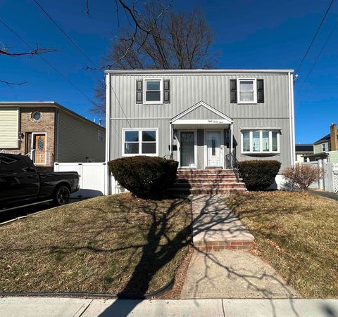 MLS: 250004979