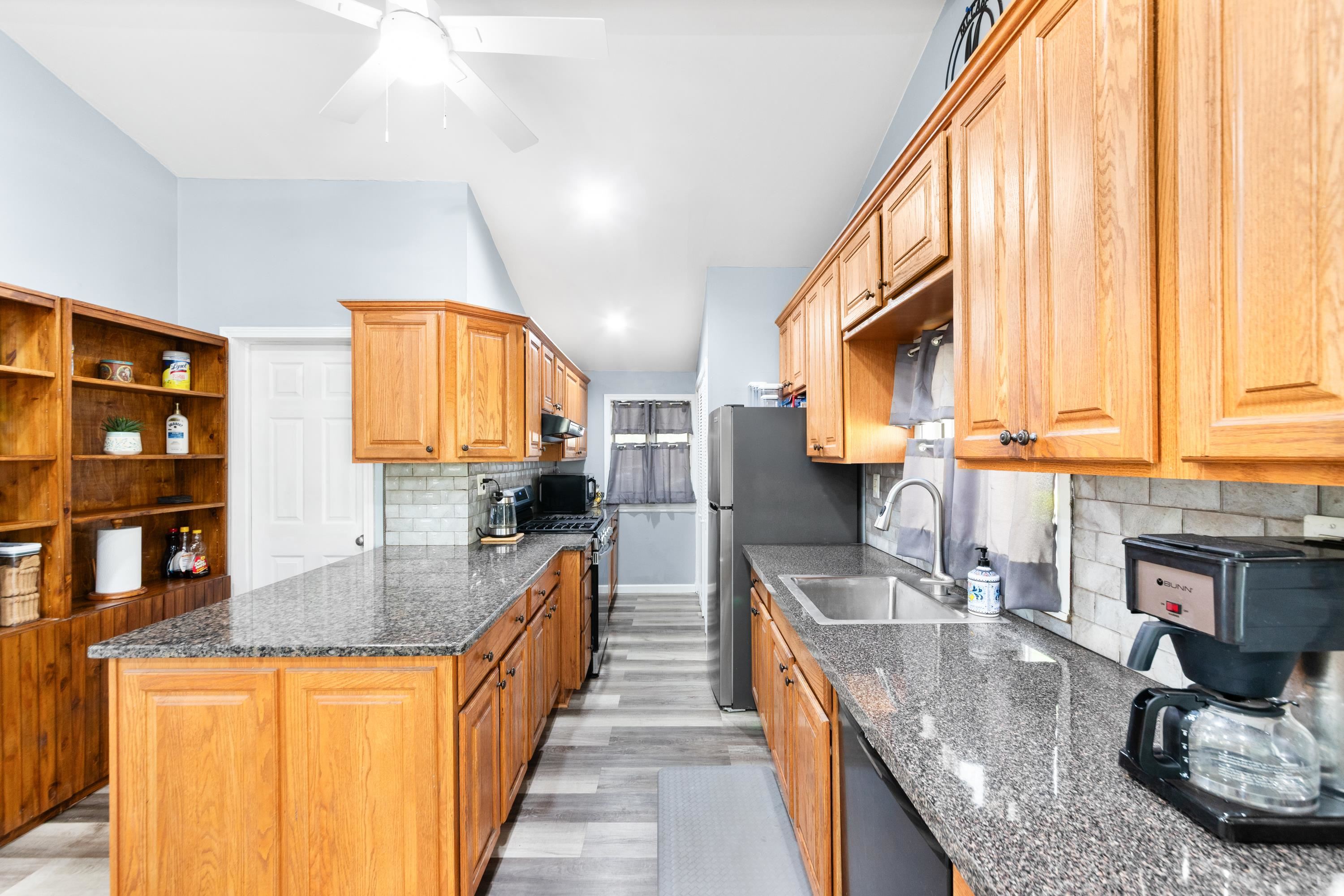 64 Silver St, Bayonne, New Jersey image 13