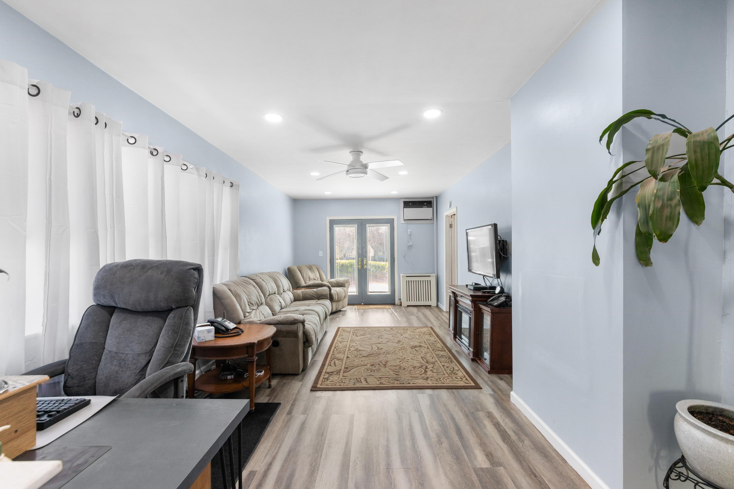 64 Silver St, Bayonne, New Jersey image 4