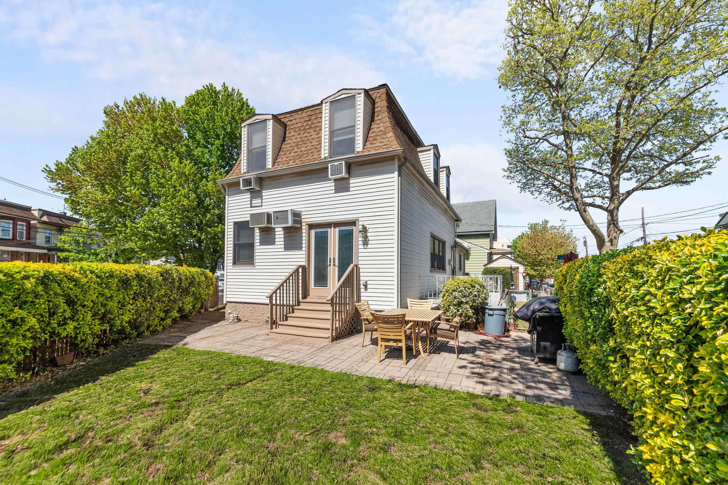 64 Silver St, Bayonne, New Jersey image 33
