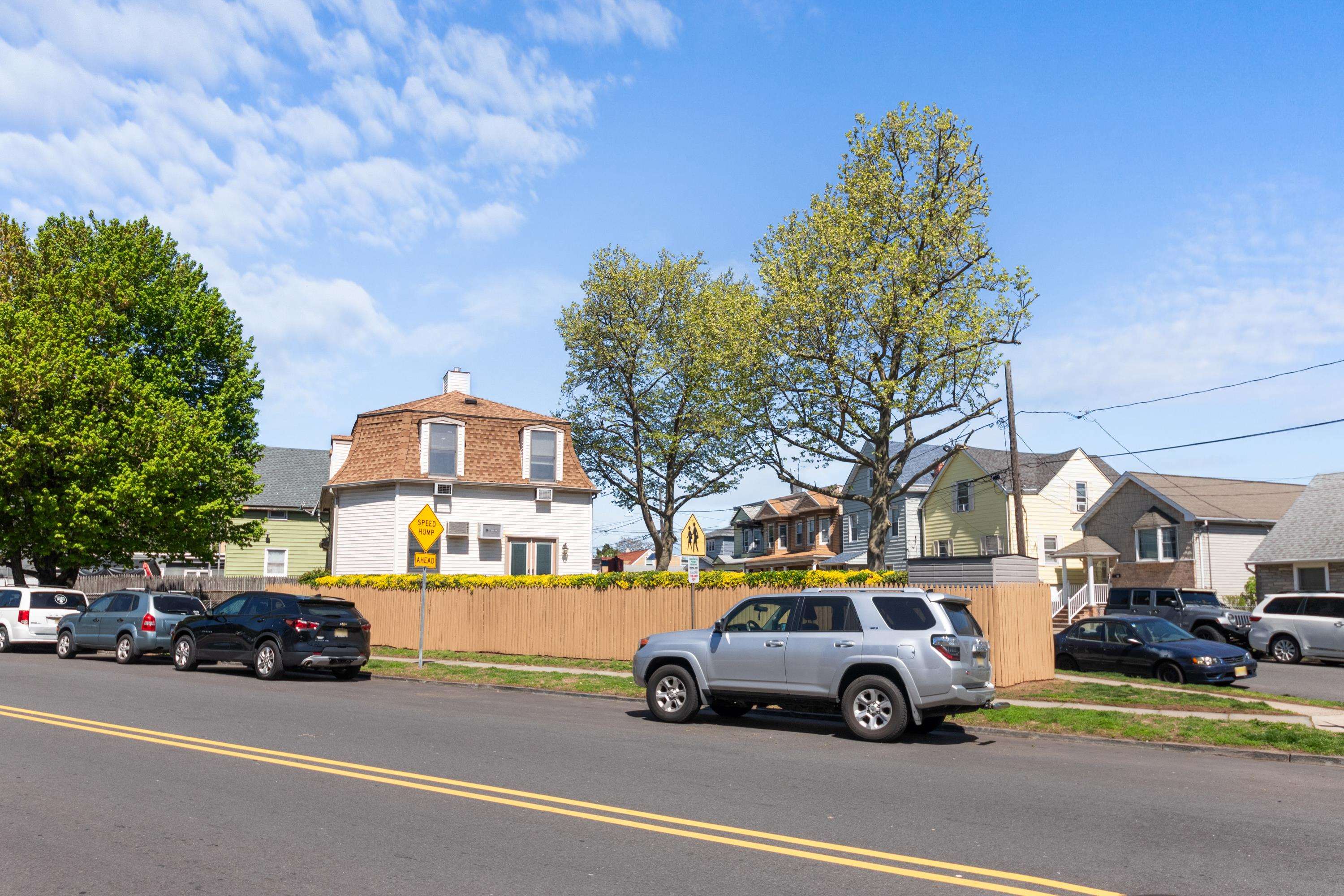 64 Silver St, Bayonne, New Jersey image 37