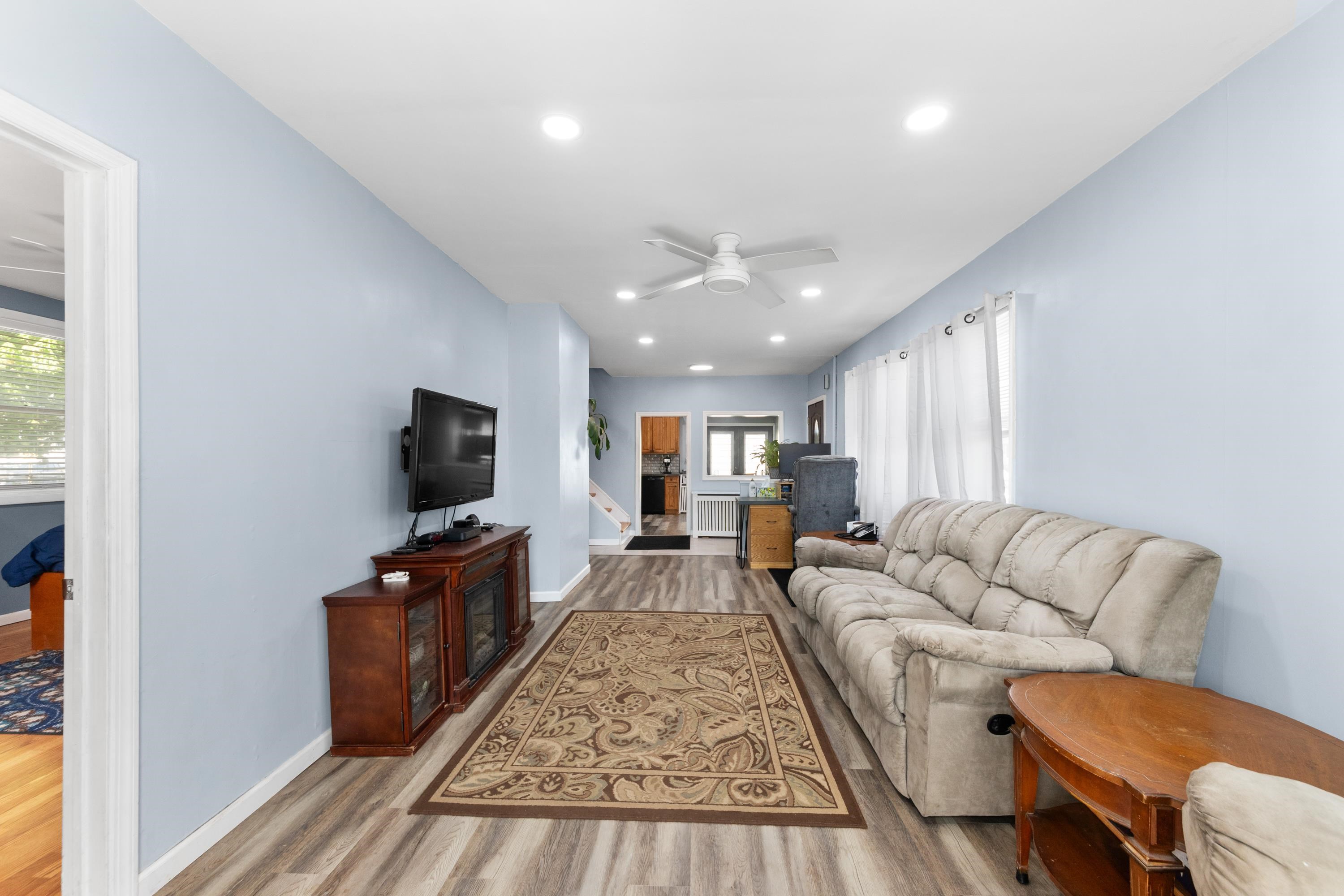64 Silver St, Bayonne, New Jersey image 6
