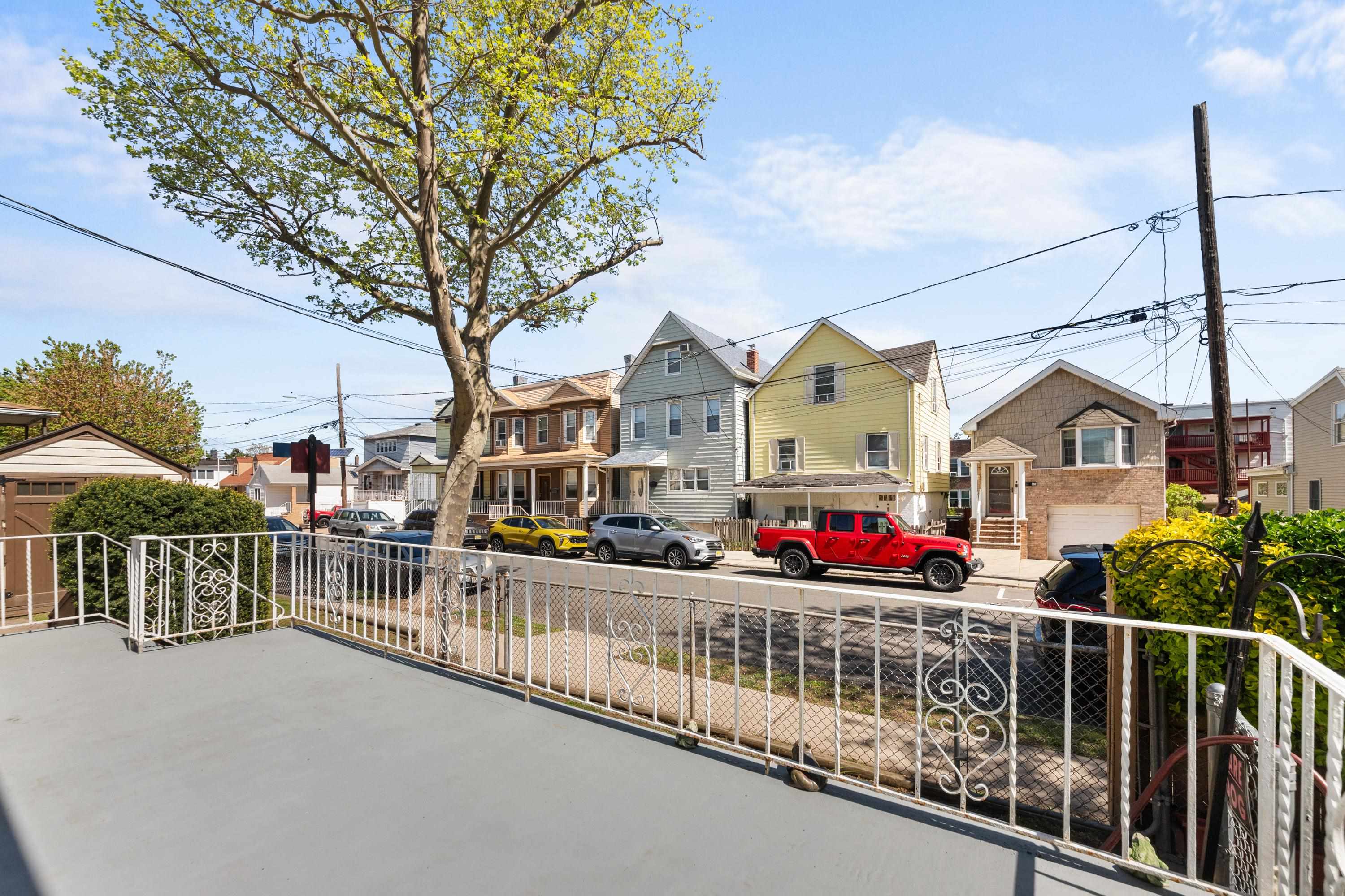 64 Silver St, Bayonne, New Jersey image 34