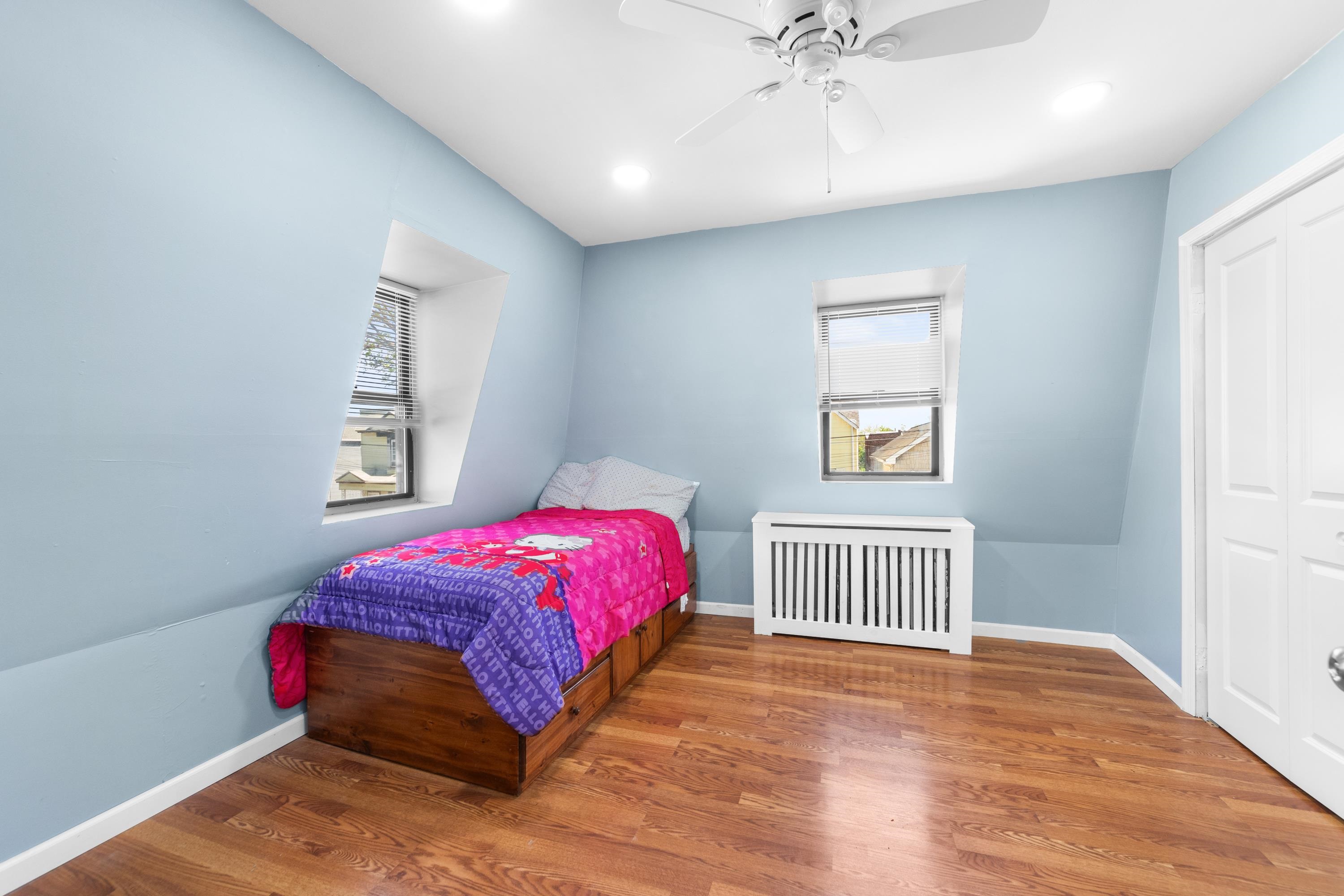 64 Silver St, Bayonne, New Jersey image 25