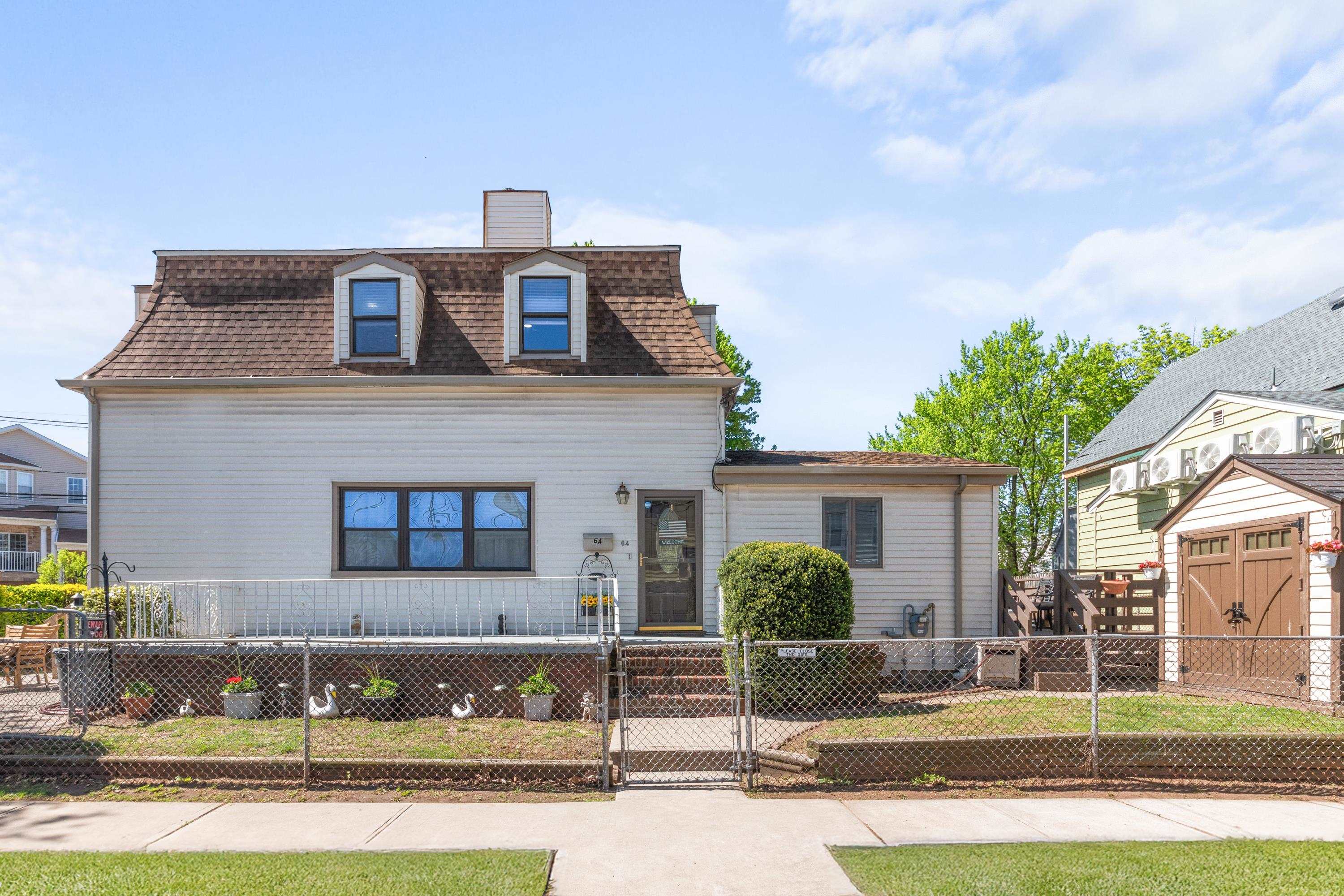 64 Silver St, Bayonne, New Jersey image 1