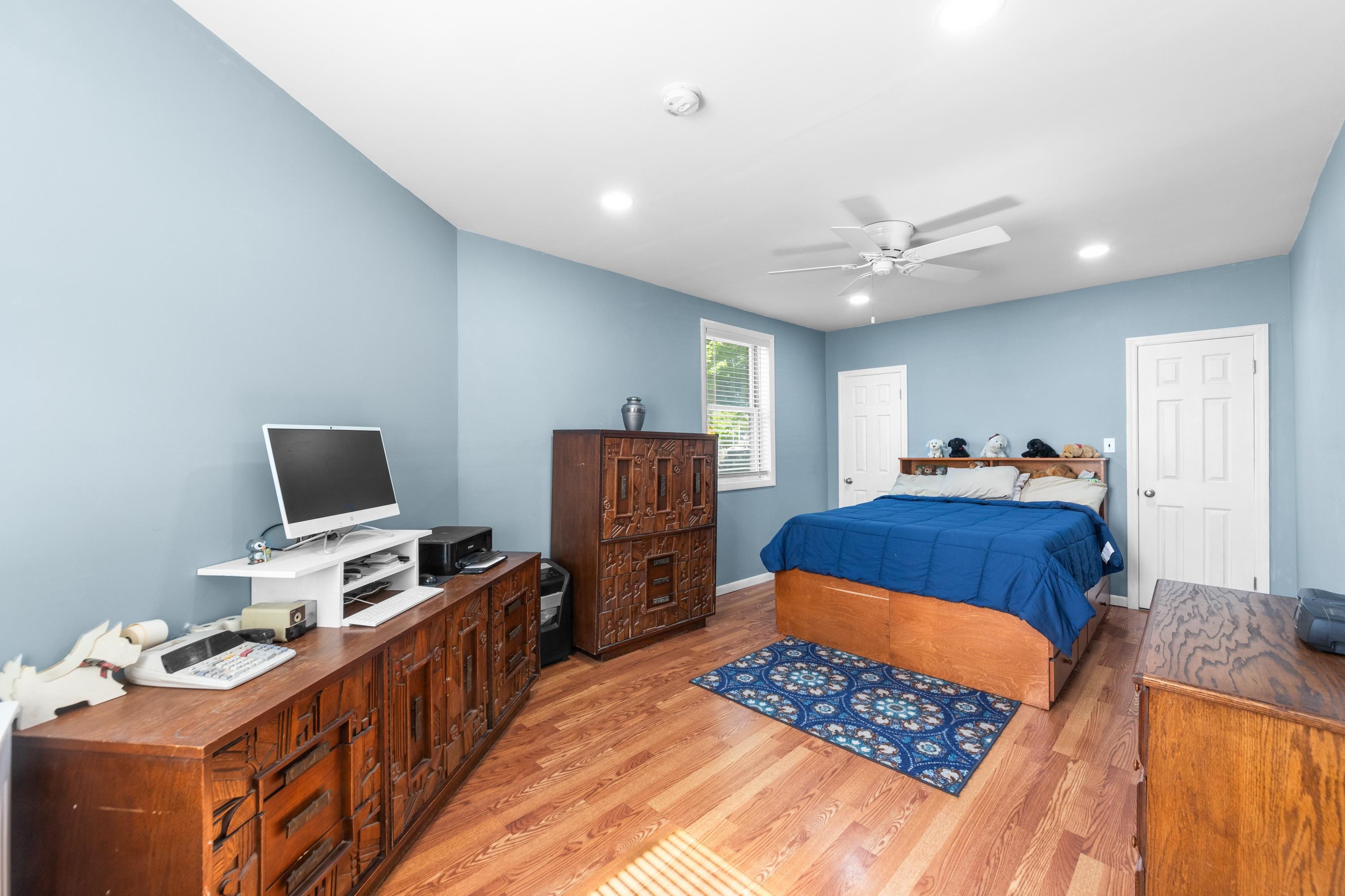 64 Silver St, Bayonne, New Jersey image 18