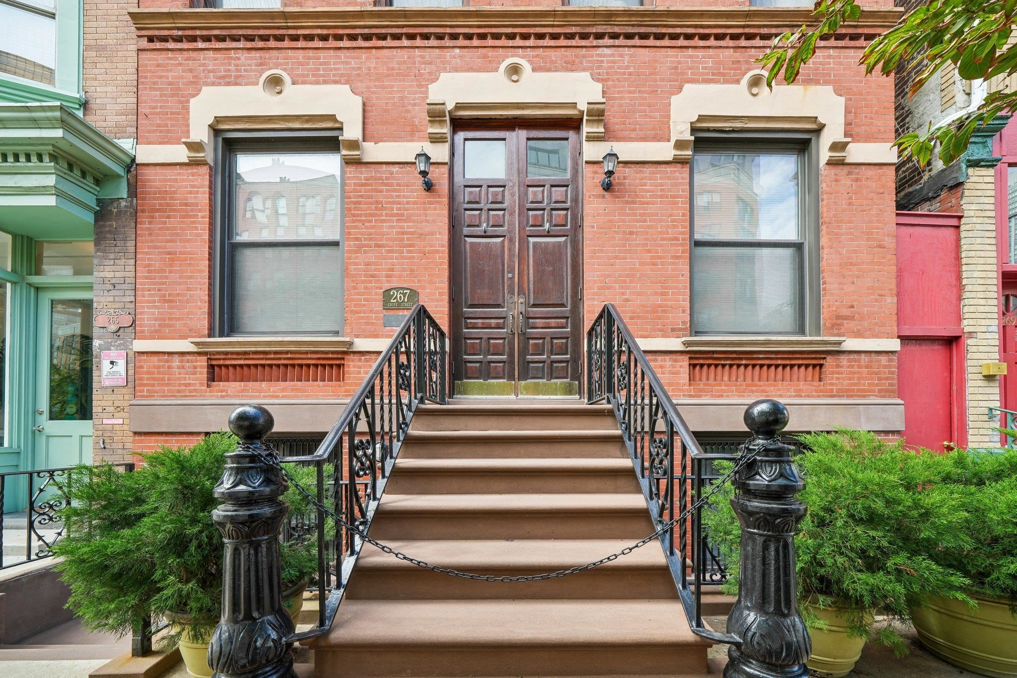 267 GROVE ST 4R