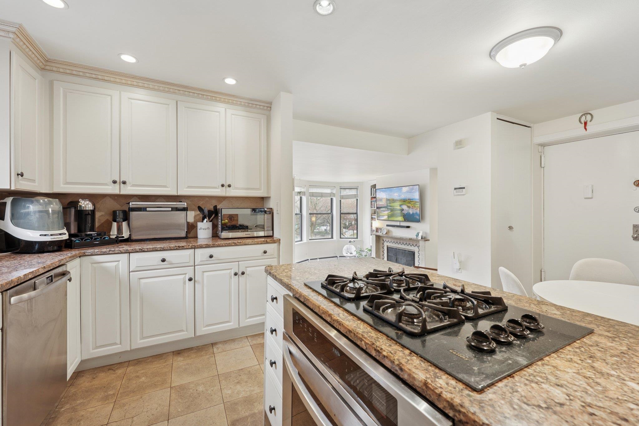 48 West Hamilton Pl #5, Jersey City, New Jersey image 6