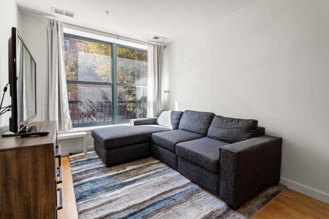Homes For Rent - 222 Montgomery St #1D<br/> Hudson County, Jersey City, NJ 07302