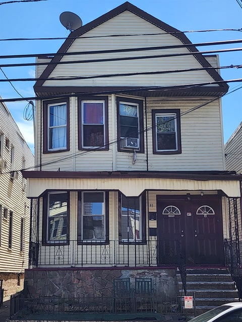 Multifamily For Sale - 91 Woodlawn Ave<br/> Jersey City, NJ 07305