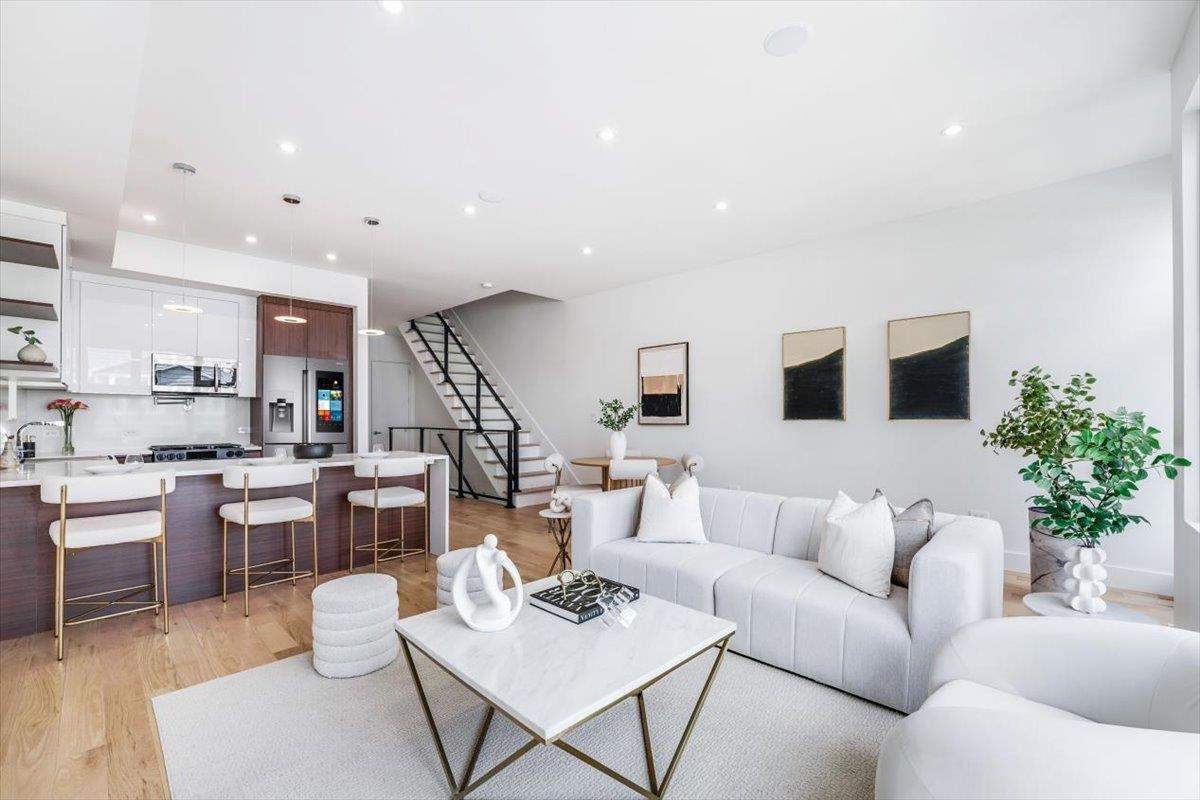 91 Pearsall Ave #2, Jersey City, New Jersey image 2