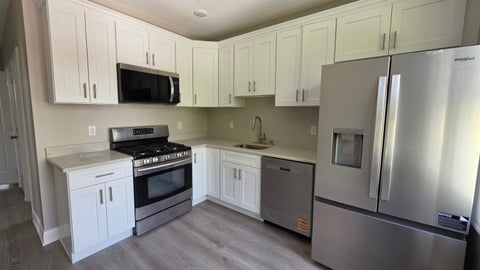 Homes For Rent - 218 Dwight St #2<br/> Jersey City, NJ 07305