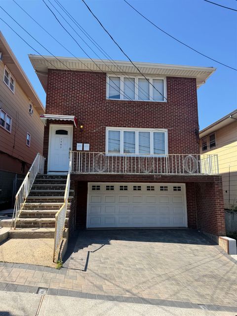 Apartment For Rent - 1507 74th St #2<br/> North Bergen, NJ 07047