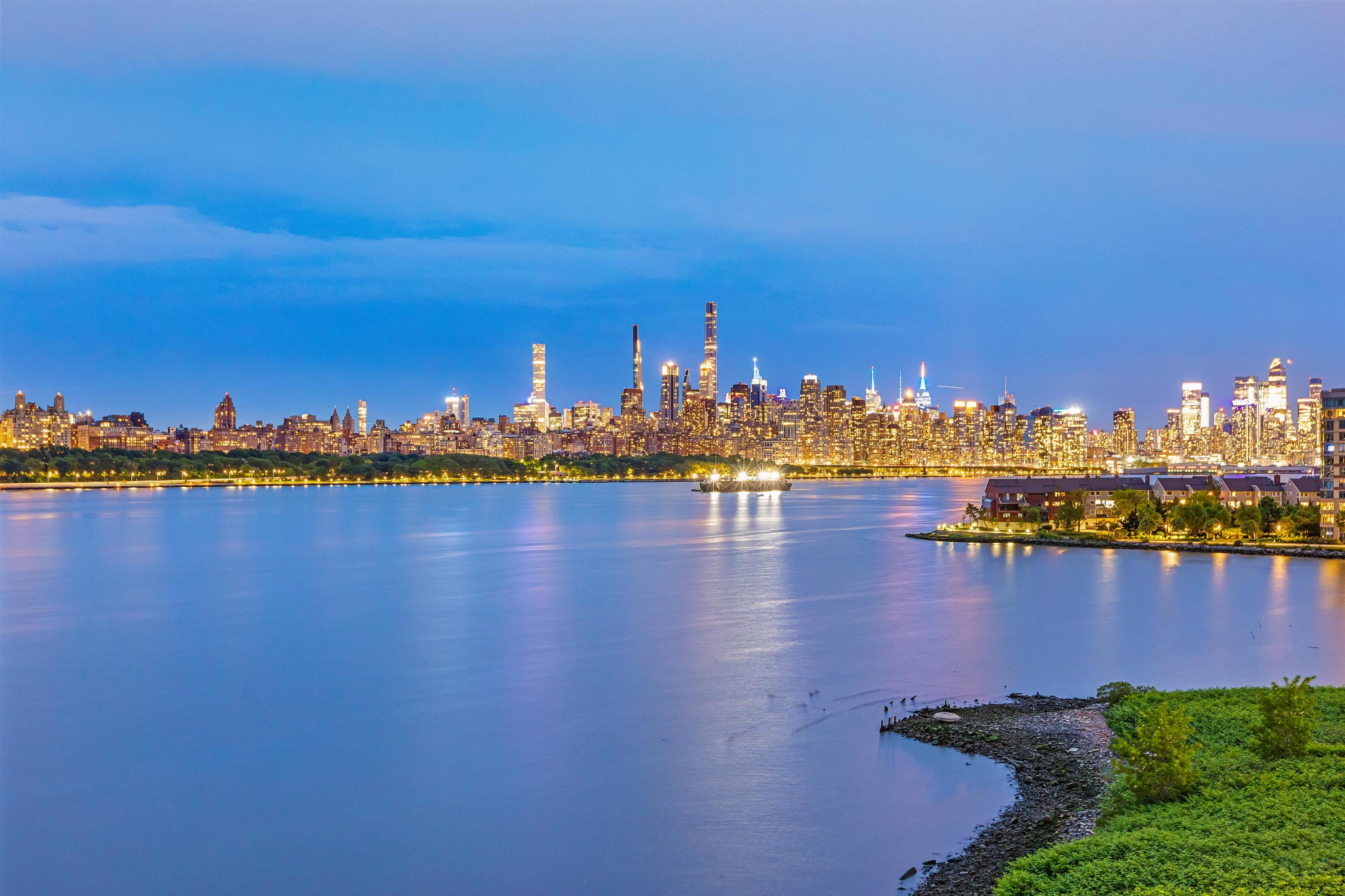 3 Somerset Lane #113, Edgewater, New Jersey image 1