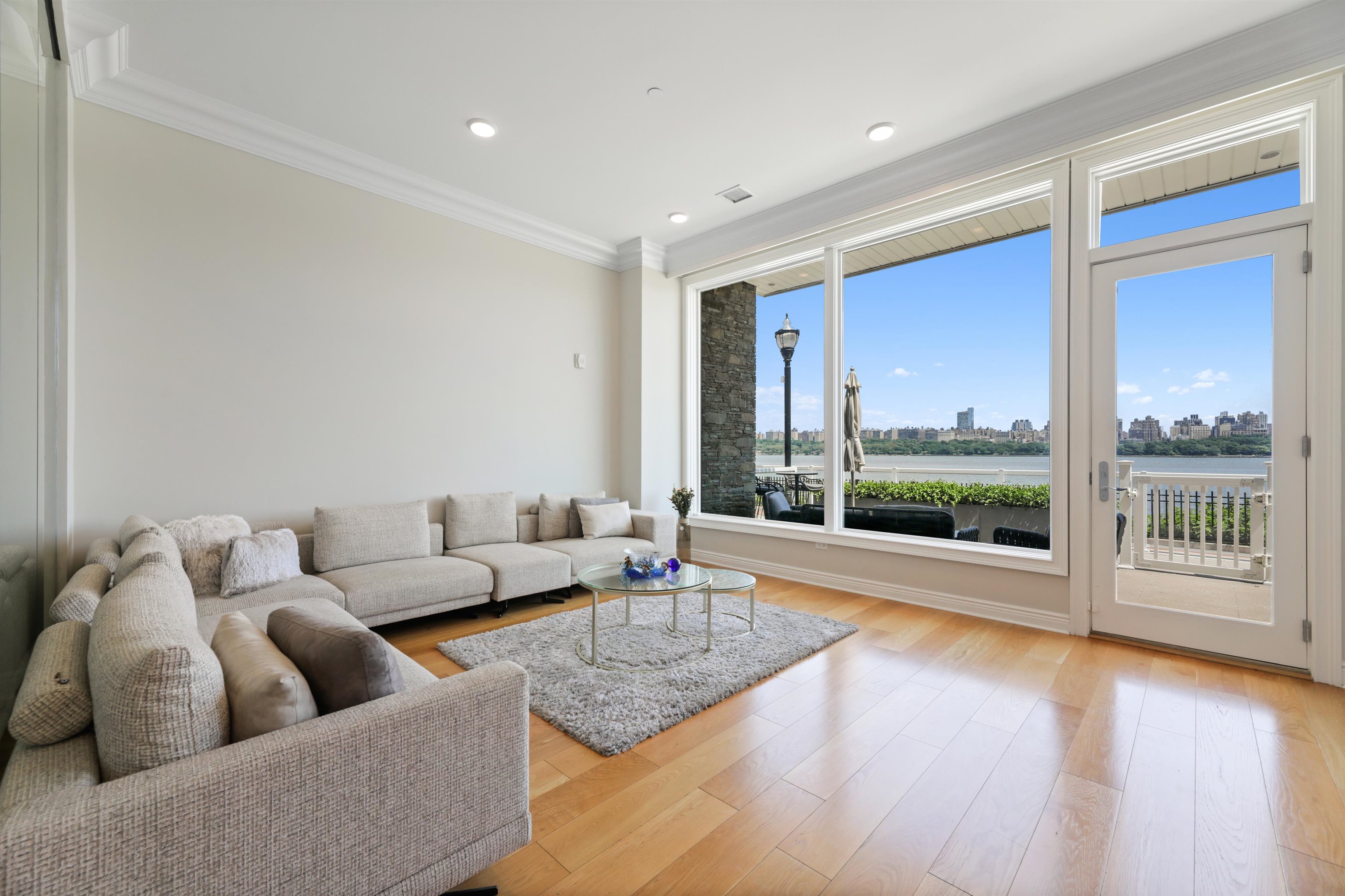 3 Somerset Lane #113, Edgewater, New Jersey image 2