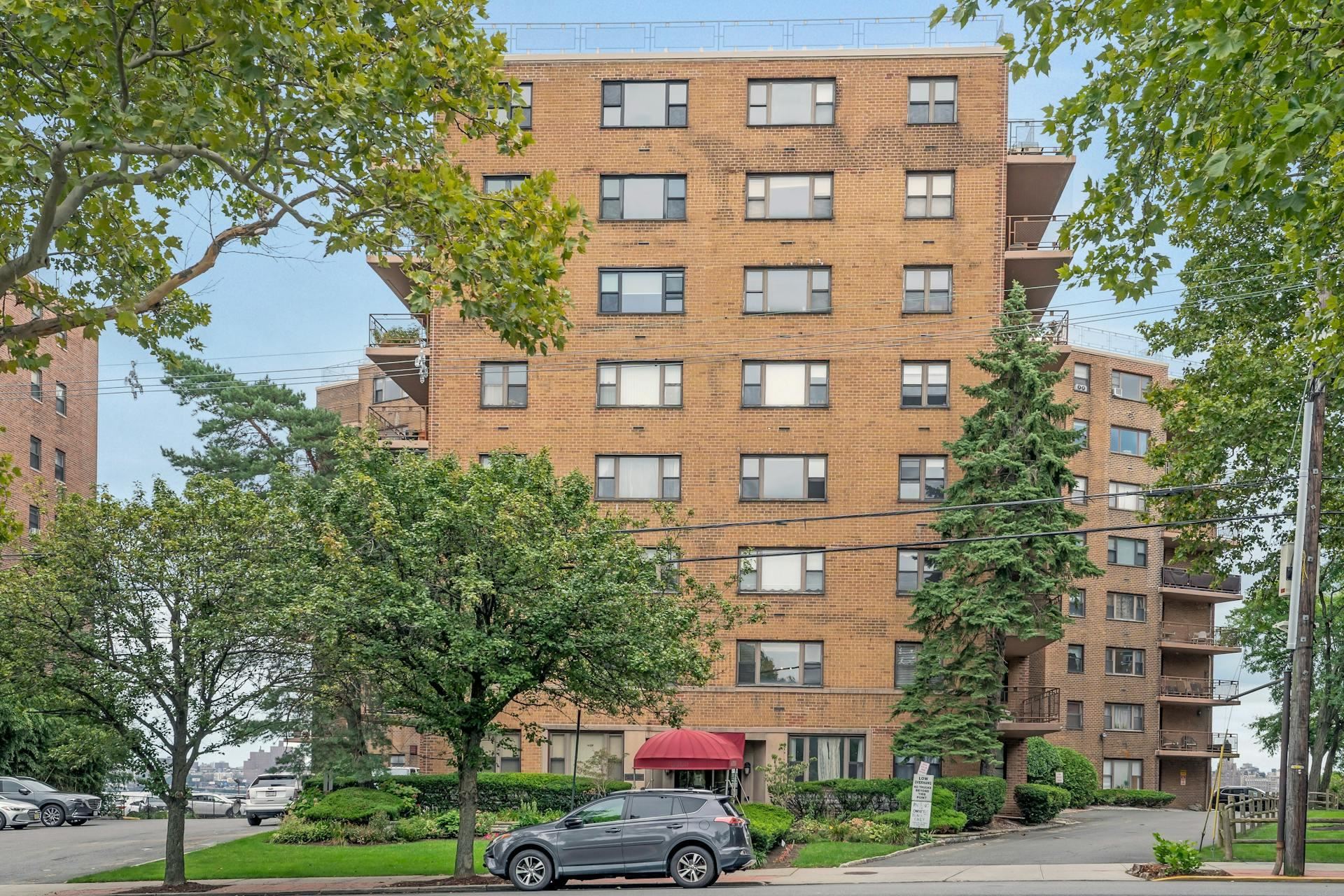 8800 Blvd East #4C, North Bergen, New Jersey image 2