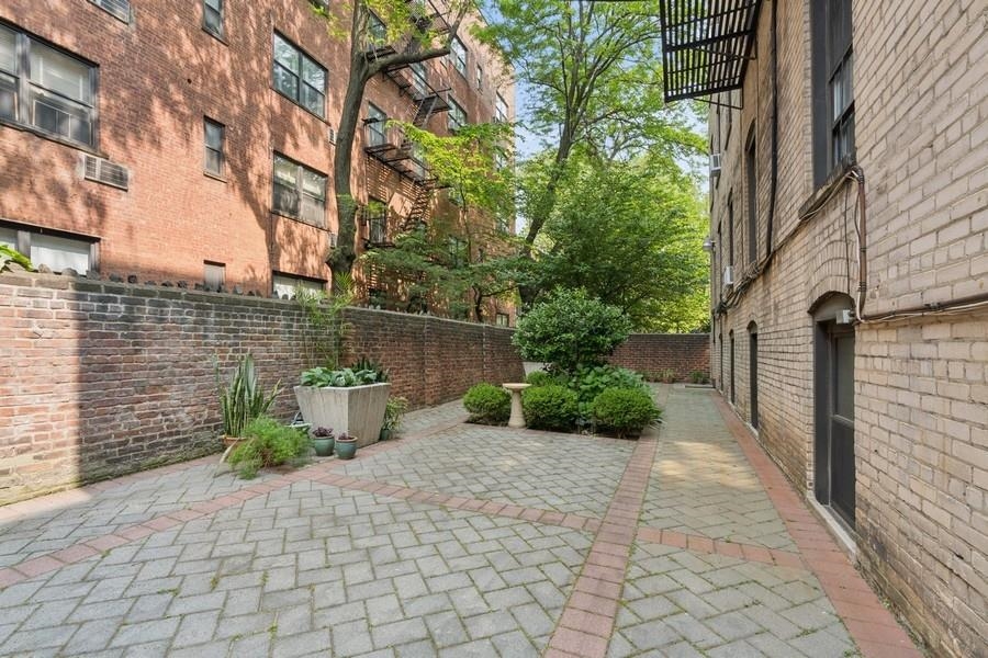 Hoboken, New Jersey 07030, United States, 2 Bedrooms Bedrooms, ,1 BathroomBathrooms,Residential,Active,146618